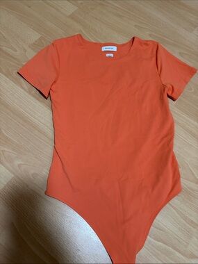 Babaton Vibrant Orange Short Sleeve Scoop-Neck Bodysuit